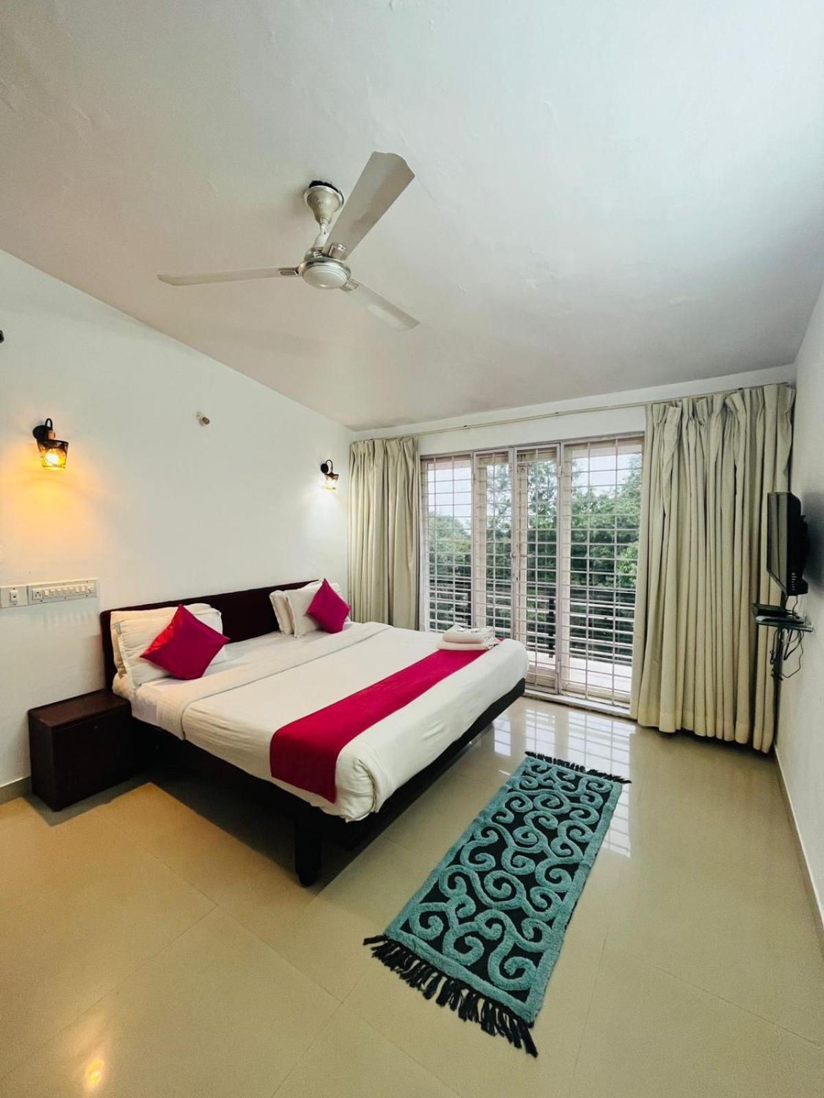 Red Stone Villas Coorg マディケーリ エクステリア 写真